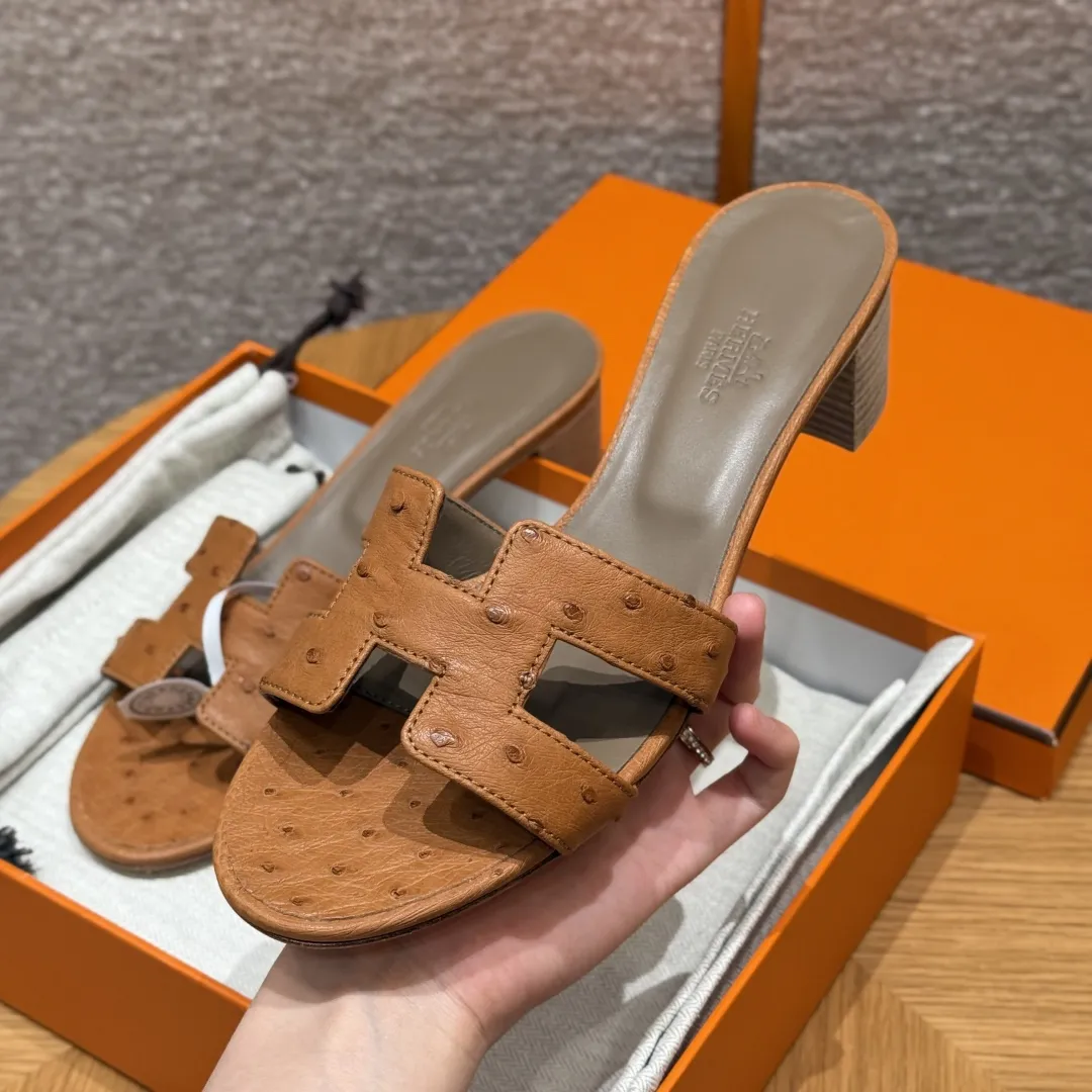 HERMES Женские сандалии Oasis из страуса