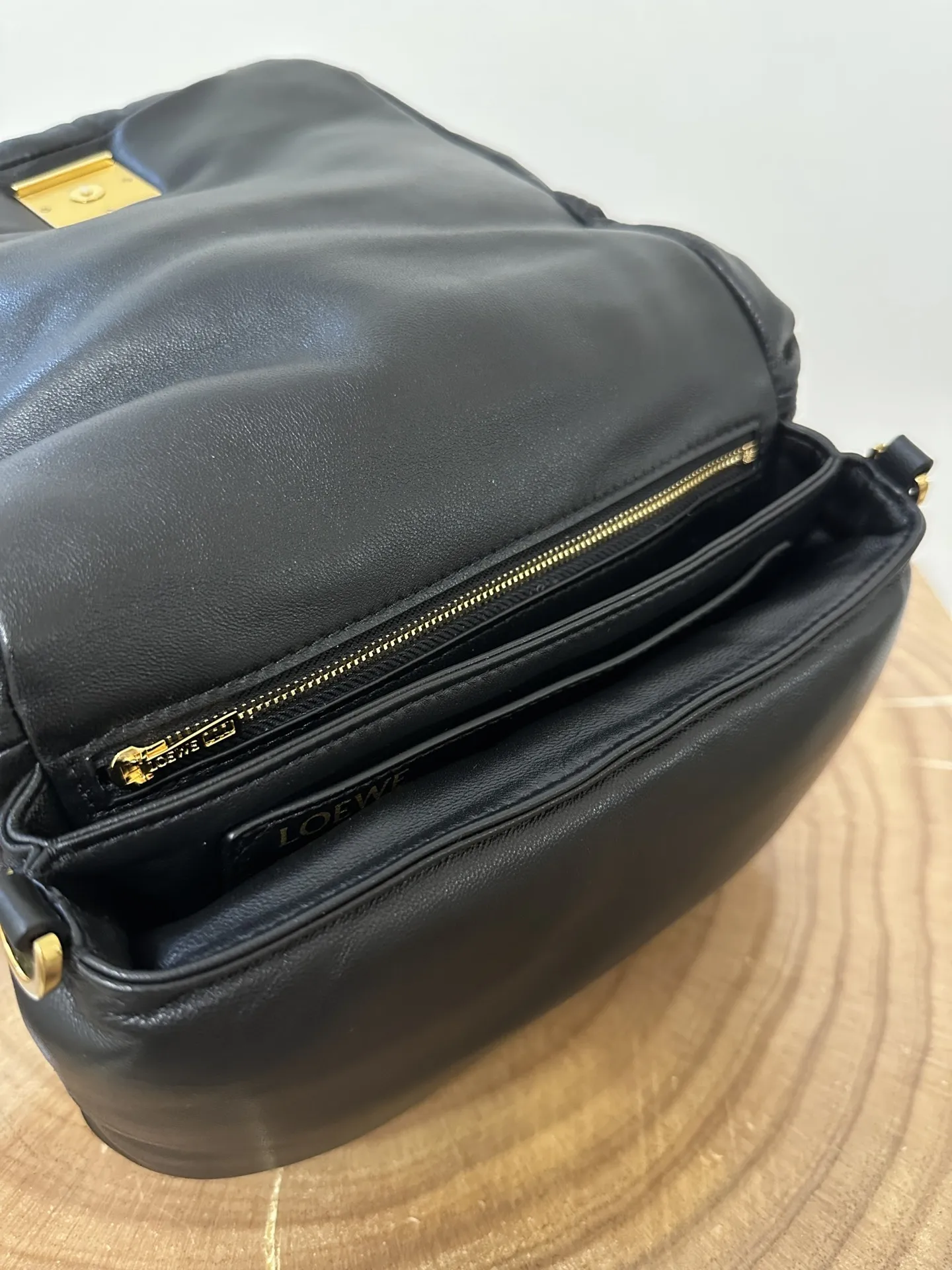 LOEWE Женская сумка Puffer Goya из кожи наппа