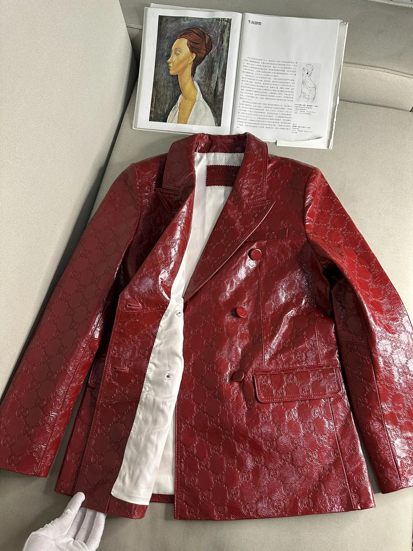 GUCCI Женский кожаный жакет GUCCI Женский кожаный жакет