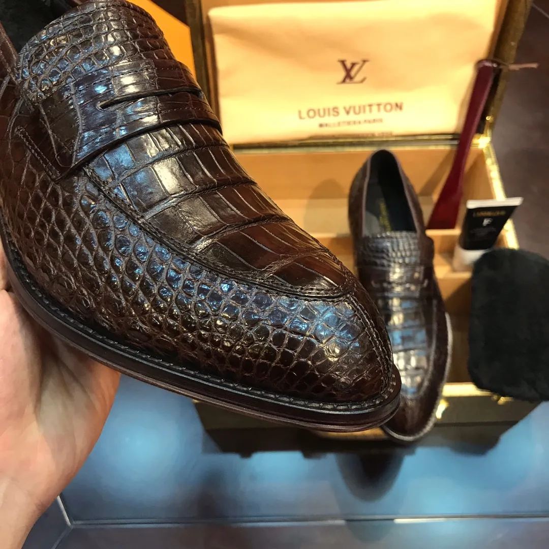 LOUIS VUITTON Мужские туфли из кожи крокодила LOUIS VUITTON Мужские туфли из кожи крокодила