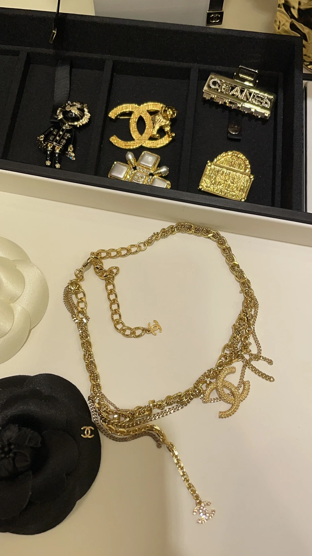 CHANEL Женское двуслойное ретро колье CHANEL Женское двуслойное ретро колье