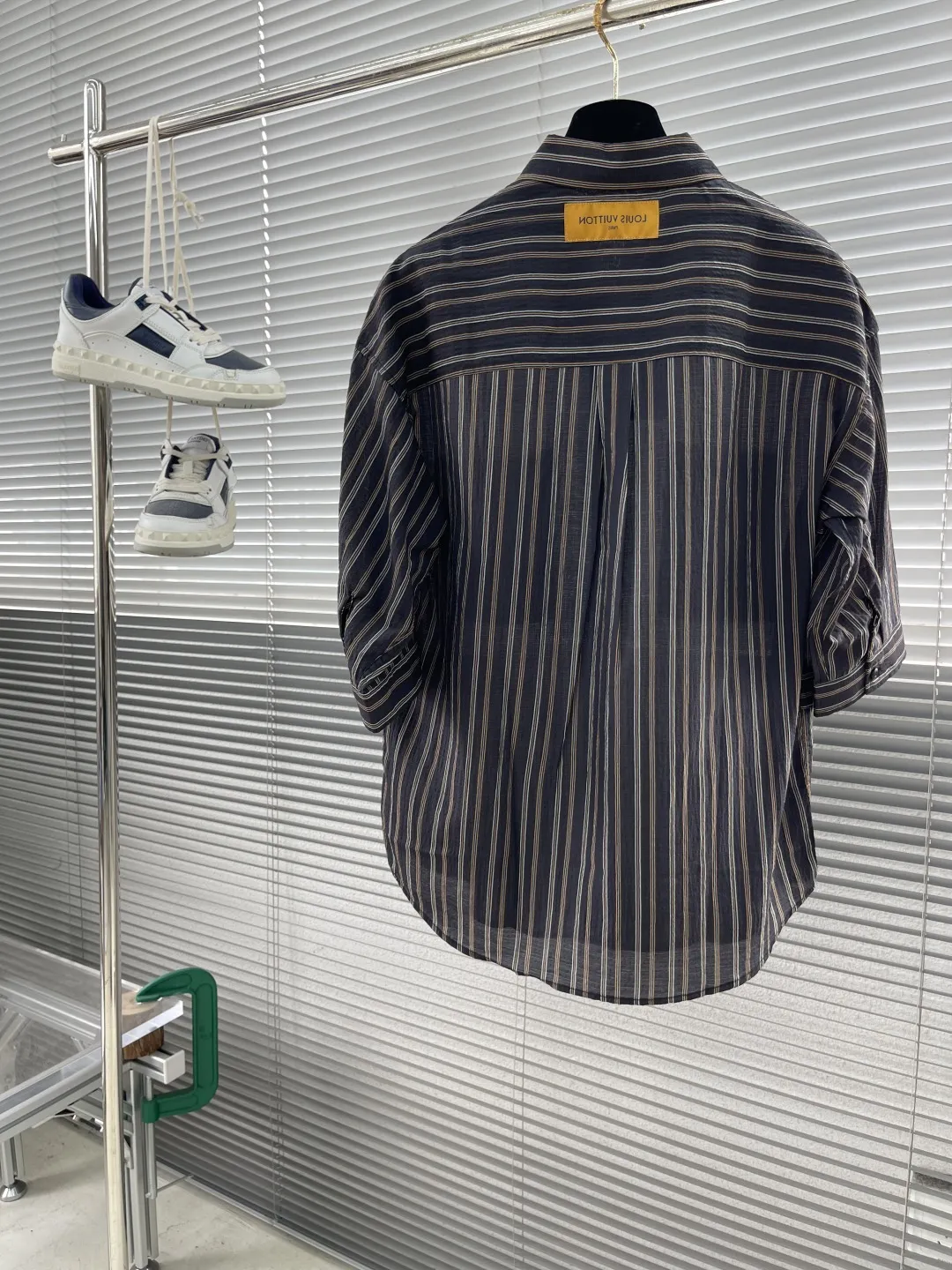 LOUIS VUITTON Мужская рубашка LOUIS VUITTON Мужская рубашка