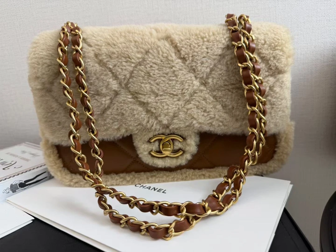 CHANEL Женская сумка 24k CHANEL Женская сумка 24k