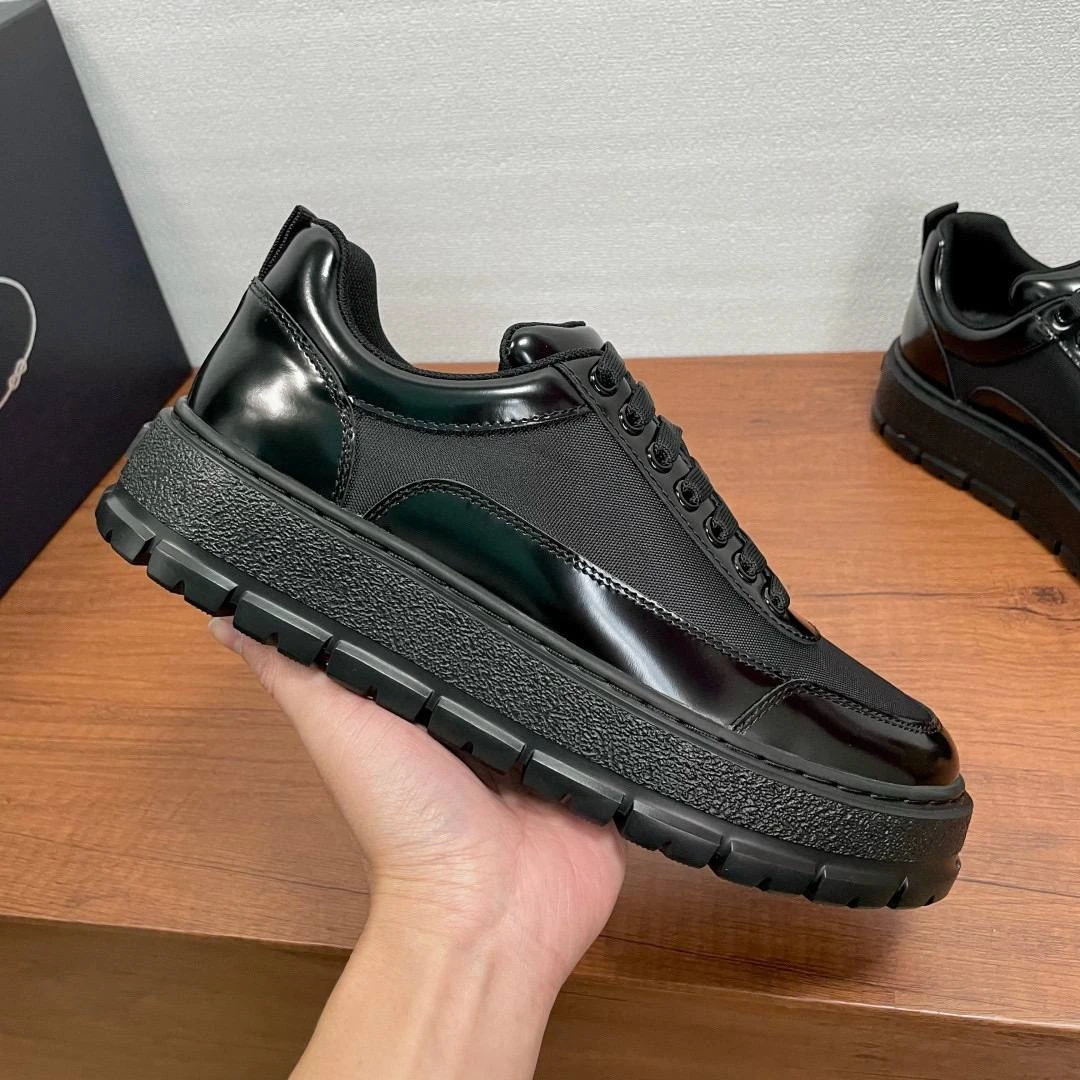 PRADA Мужские кроссовки из коровьей кожи PRADA Мужские кроссовки из коровьей кожи