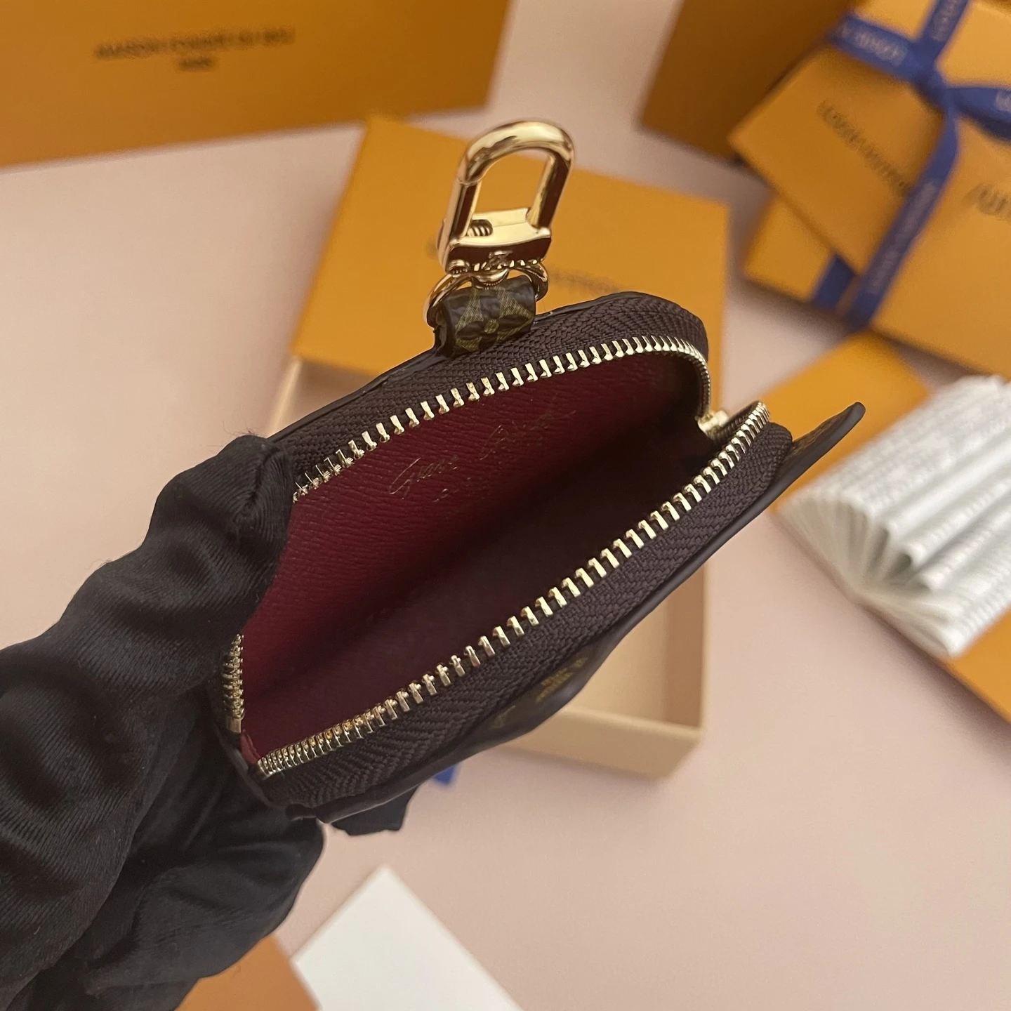 LOUIS VUITTON Кошелёк для монет M15139 LOUIS VUITTON Кошелёк для монет M15139