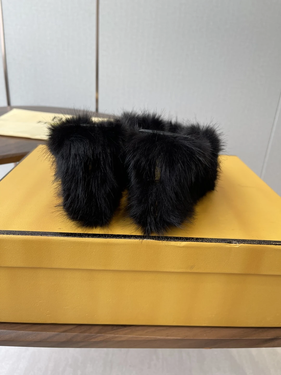 FENDI Женские мюли