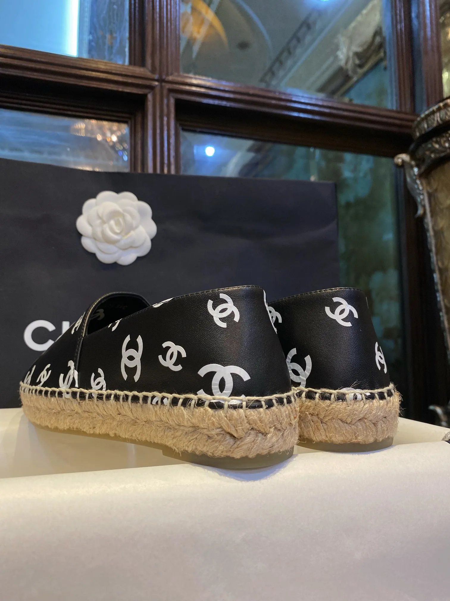 CHANEL Женские эспадрильи из овчины