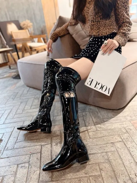 VALENTINO Женские ботфорты из лакированной кожи