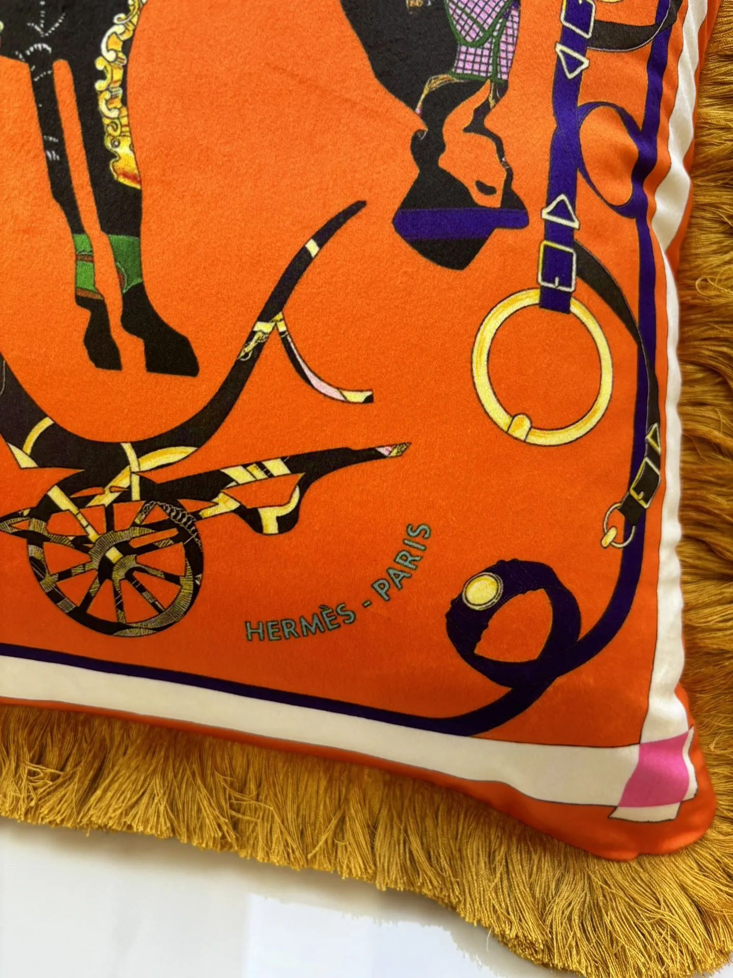 HERMES Подушка из бархата HERMES Подушка из бархата