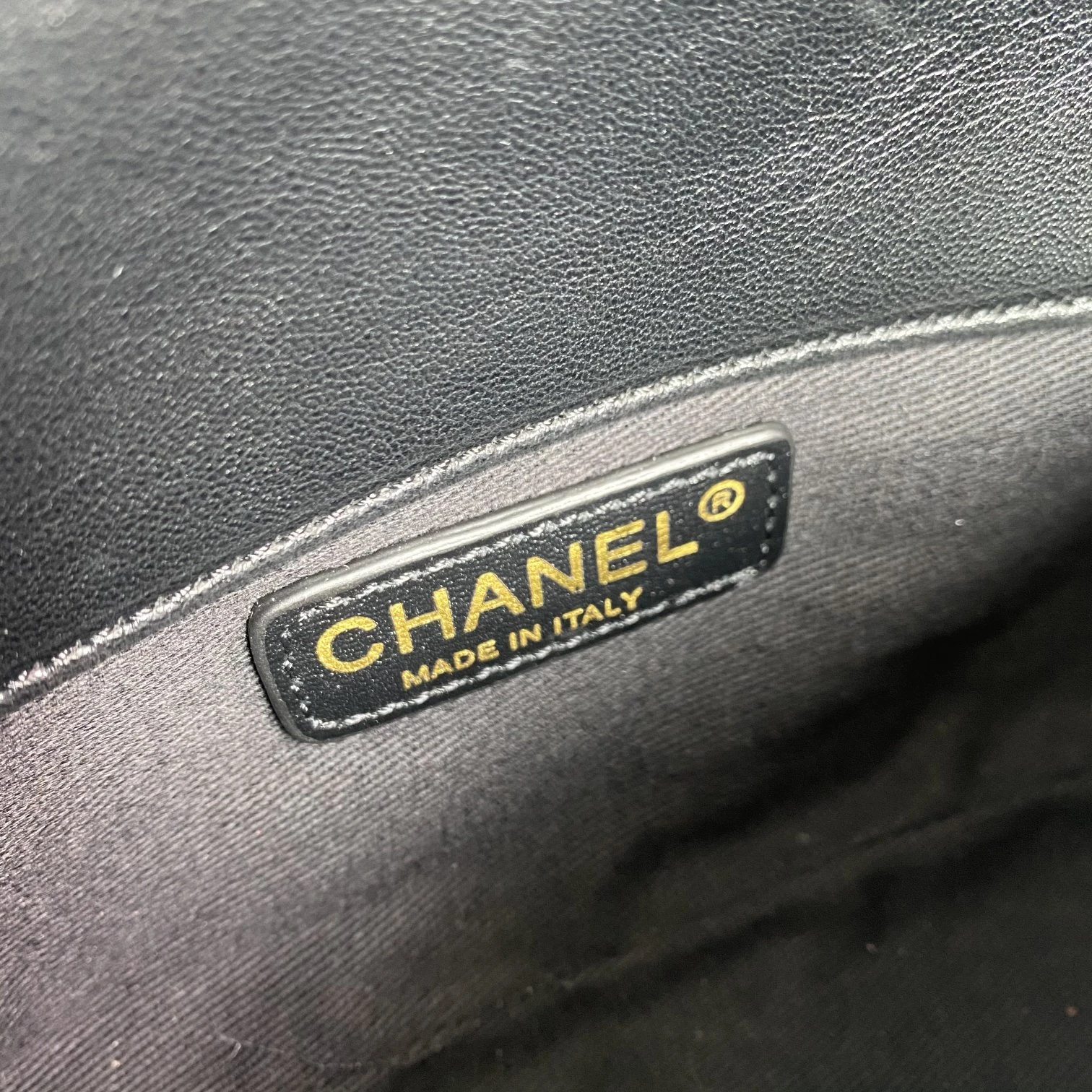 CHANEL Женская винтажная сумка из овчины CHANEL Женская винтажная сумка из овчины