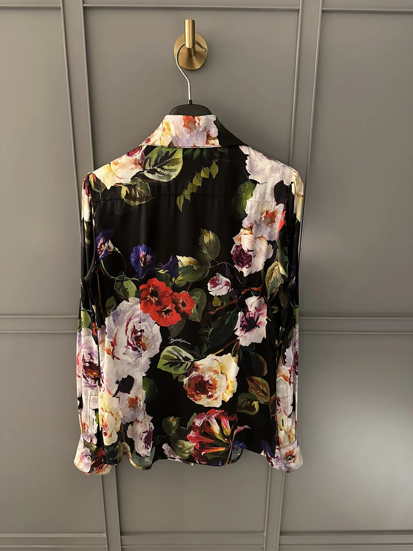 DOLCE & GABBANA Женская блузка из шелкового атласа DOLCE & GABBANA Женская блузка из шелкового атласа