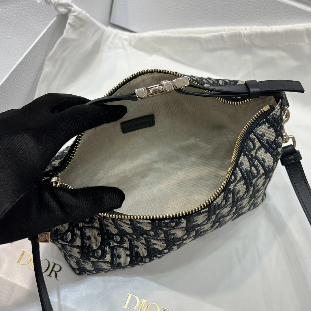 CHRISTIAN DIOR Женская сумка Travel Nomad CHRISTIAN DIOR Женская сумка Travel Nomad