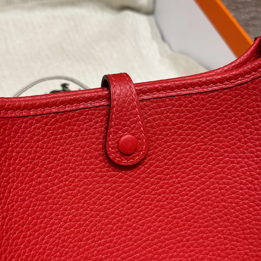 HERMES Женская сумка Evelyne 16 см Q5 Clemence HERMES Женская сумка Evelyne 16 см Q5 Clemence