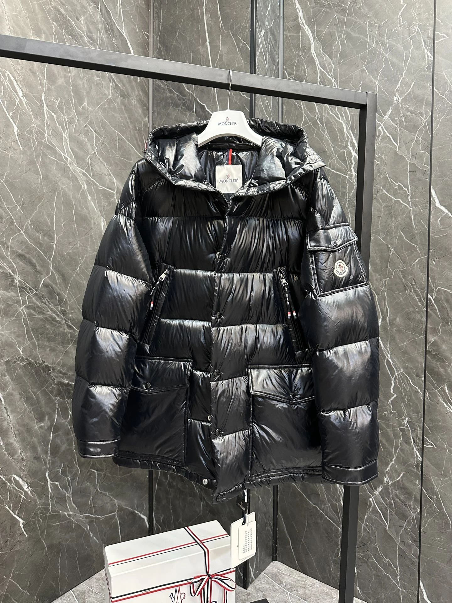 MONCLER Мужской пуховик Chiablese MONCLER Мужской пуховик Chiablese