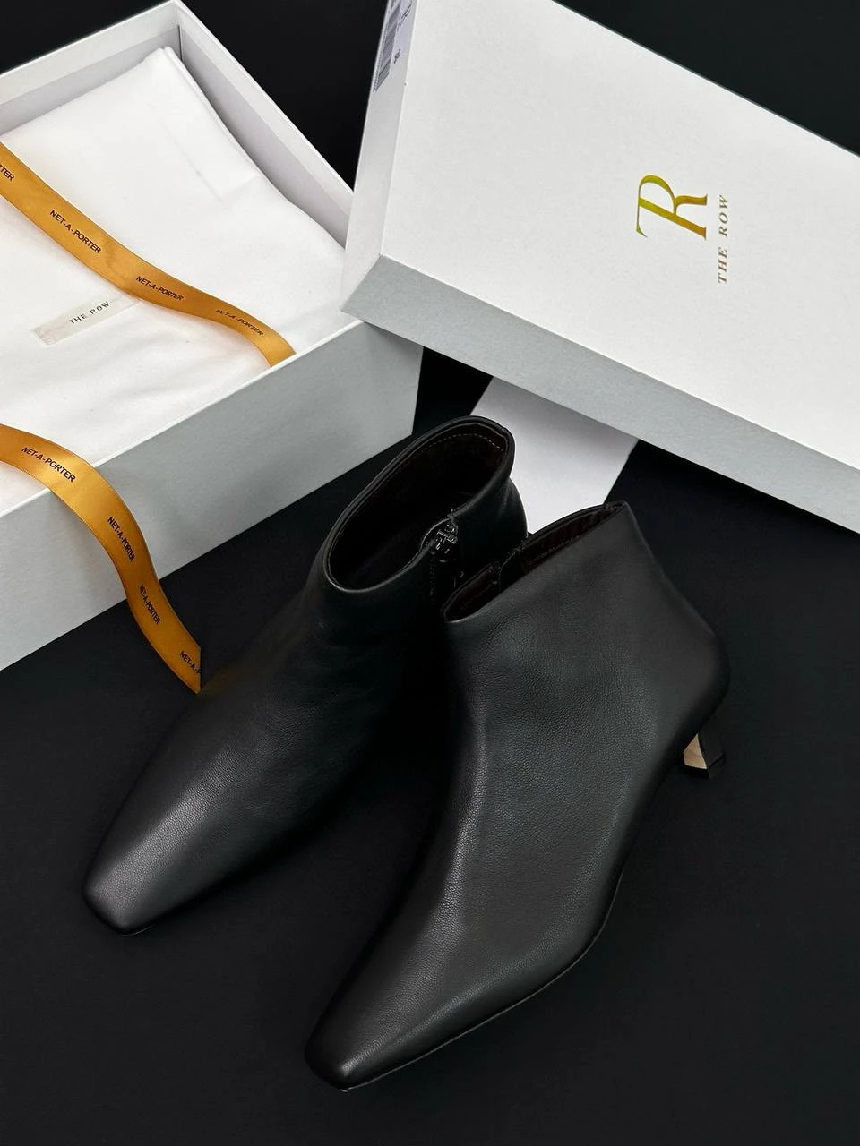 THE ROW Женские ботильоны из овчины THE ROW Женские ботильоны из овчины