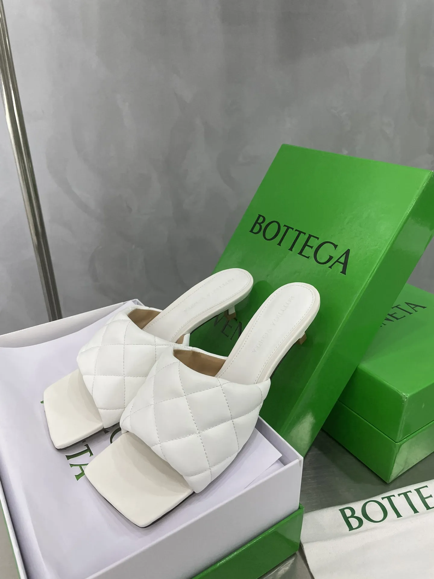 BOTTEGA VENETA Женские босоножки  BOTTEGA VENETA Женские босоножки