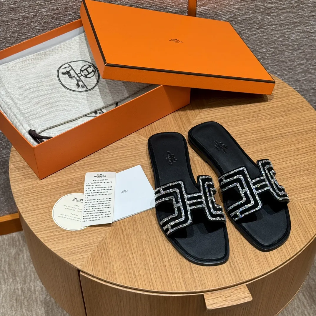 HERMES Женские сандалии Oran с стразами 