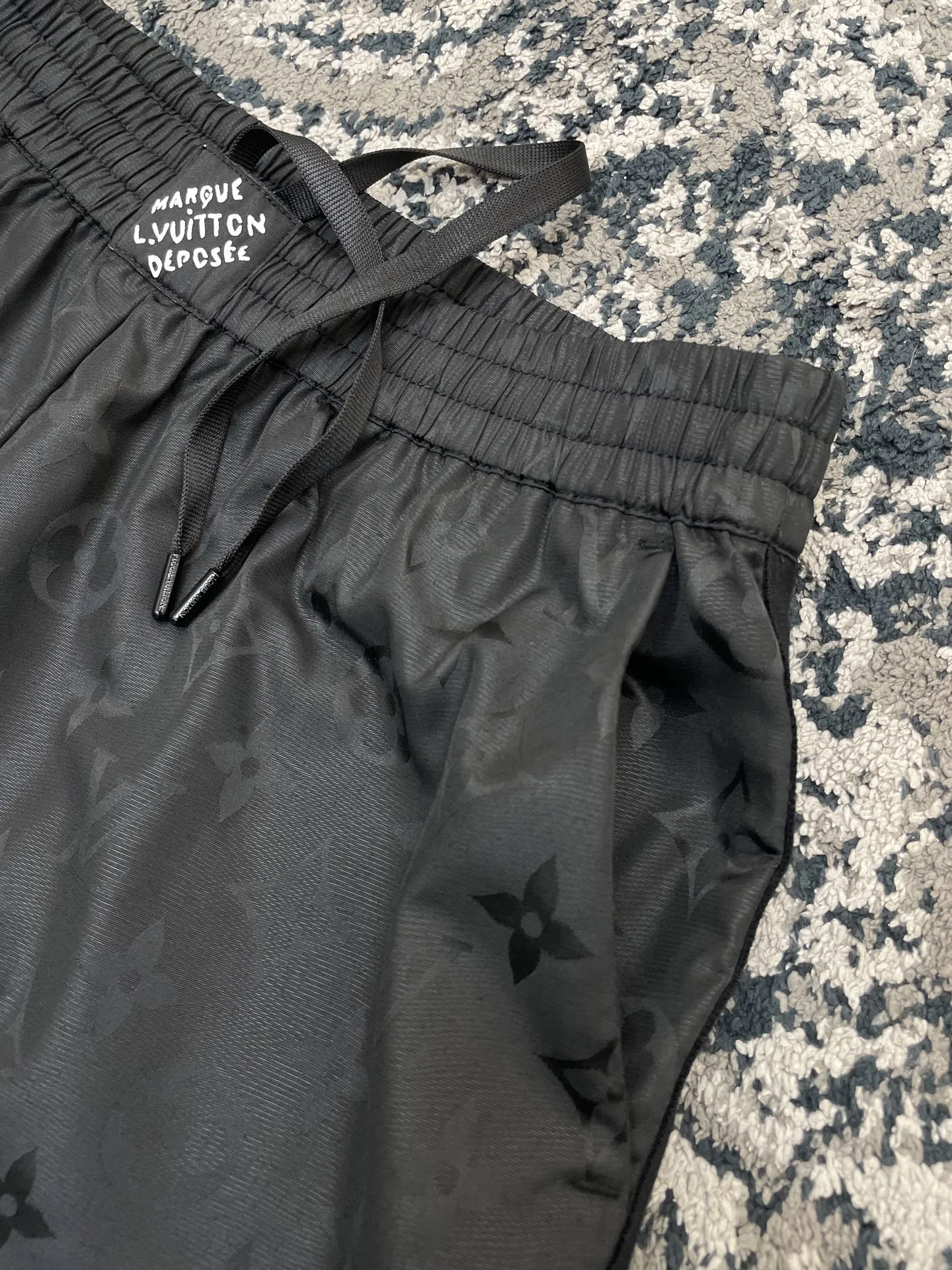 LOUIS VUITTON Мужские шорты LOUIS VUITTON Мужские шорты