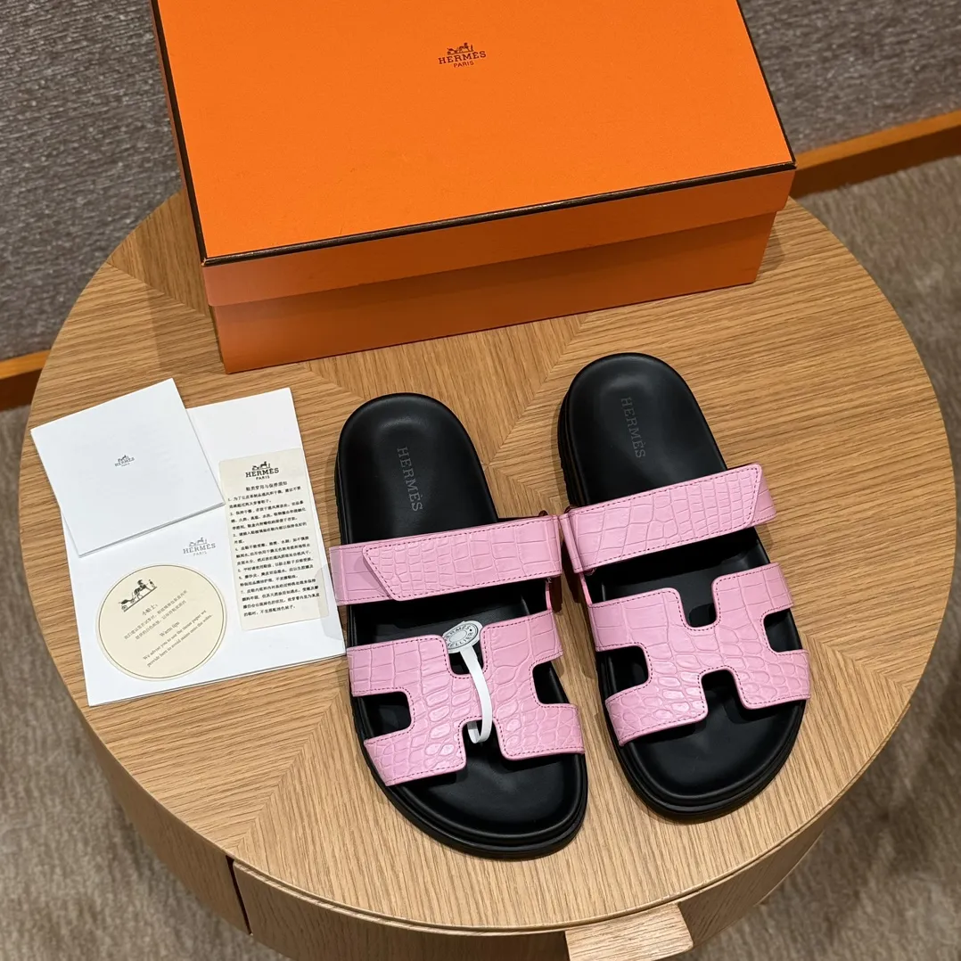 HERMES Женские сандалии Chypre из аллигатора