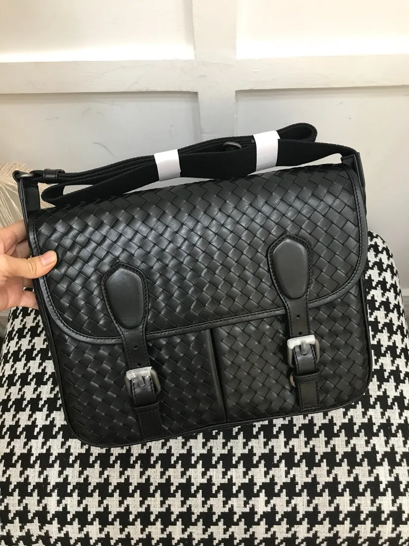 BOTTEGA VENETA Мужской Портфель с просторным внутренним отделением