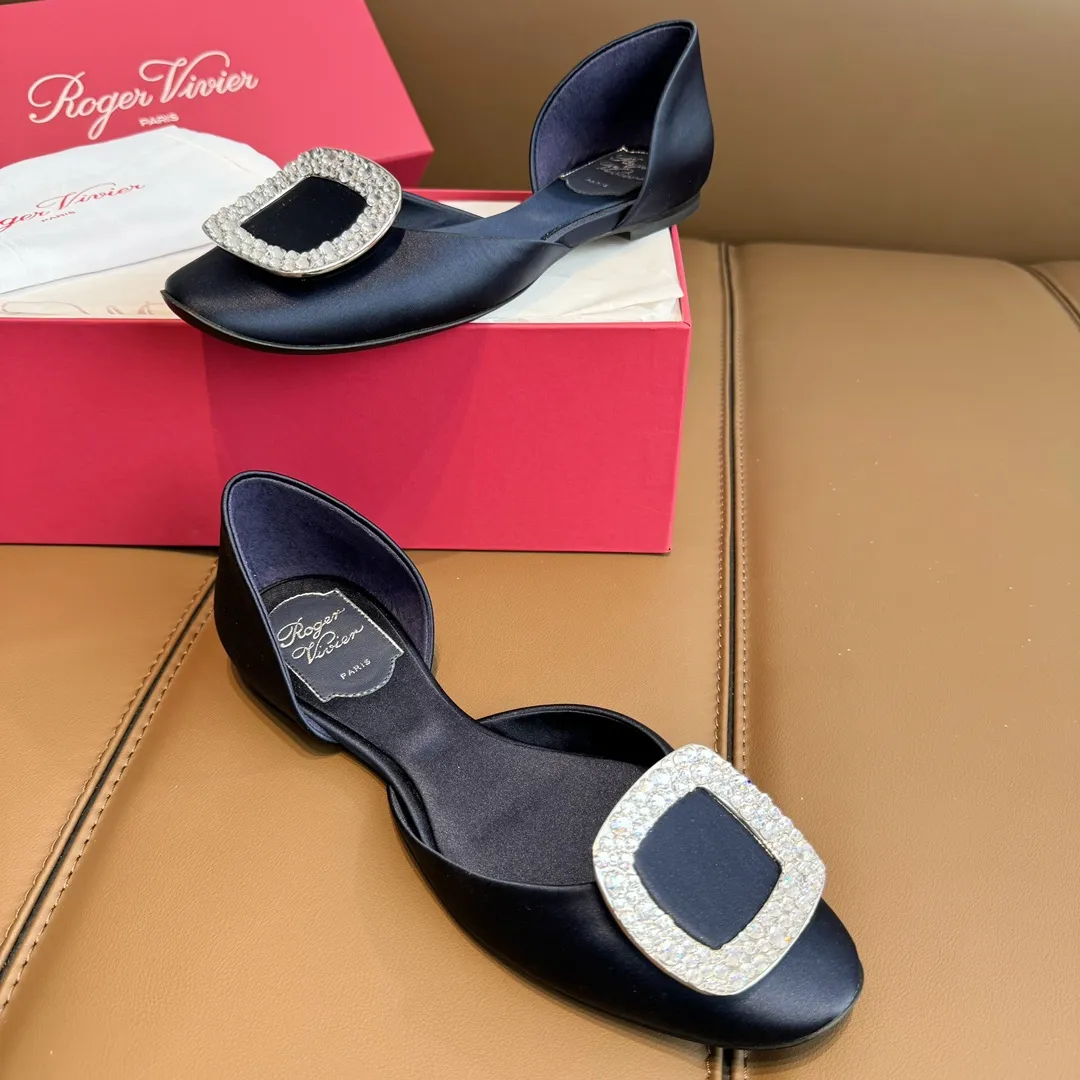 ROGER VIVIER Женские туфли из атласа