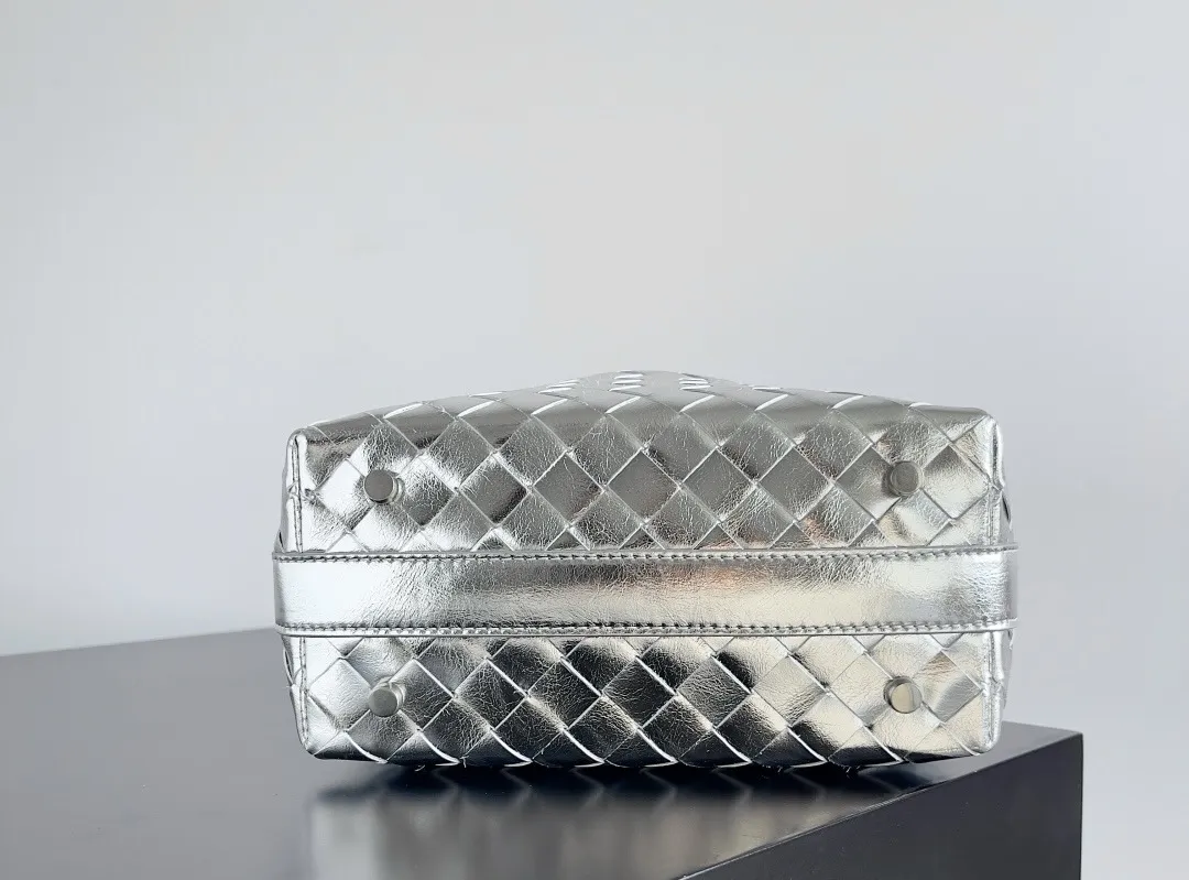 BOTTEGA VENETA Сумка Wallace