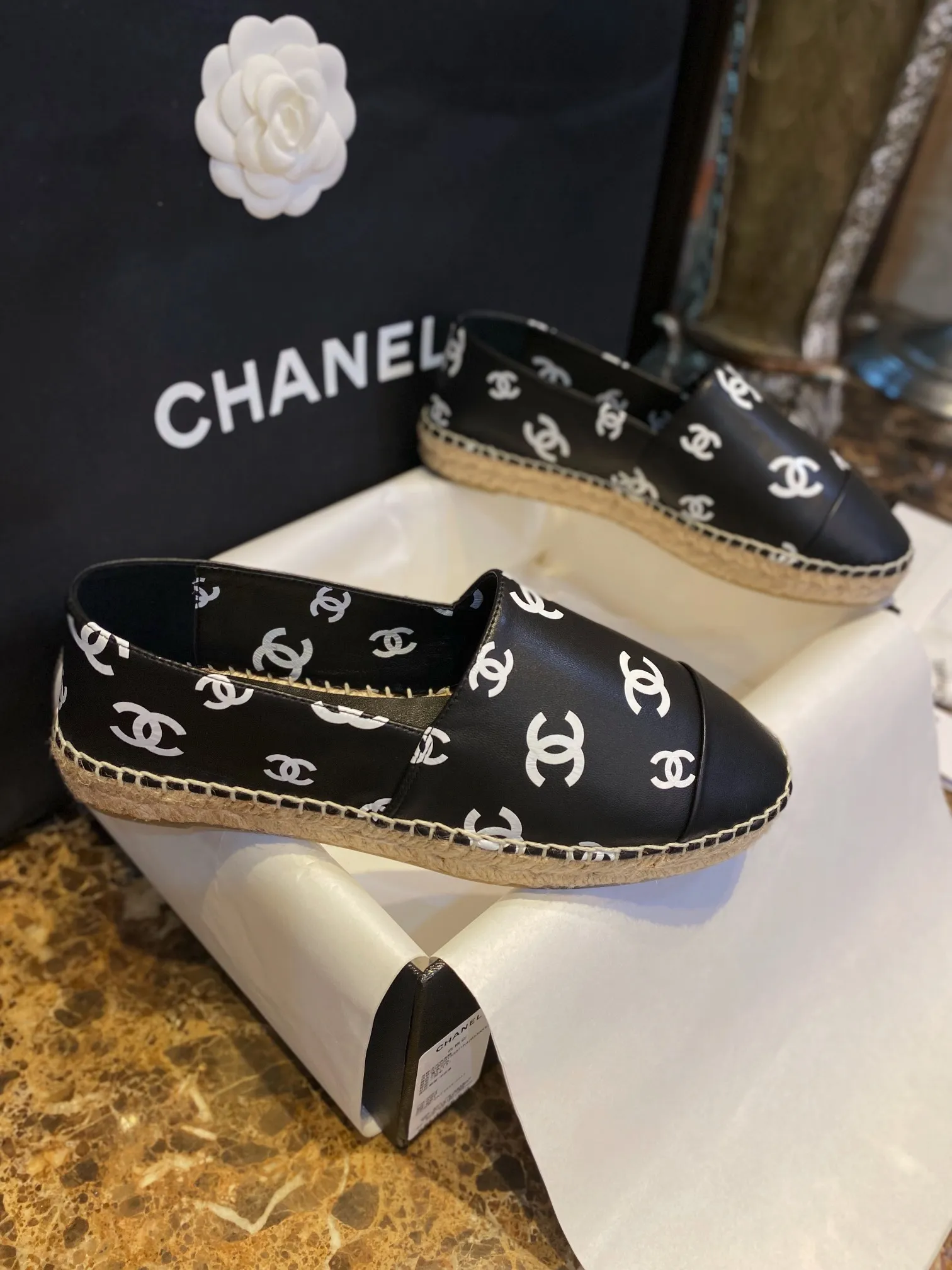 CHANEL Женские эспадрильи из овчины