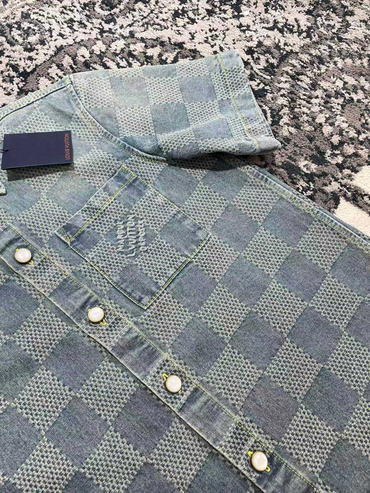 LOUIS VUITTON Мужская рубашка LOUIS VUITTON Мужская рубашка