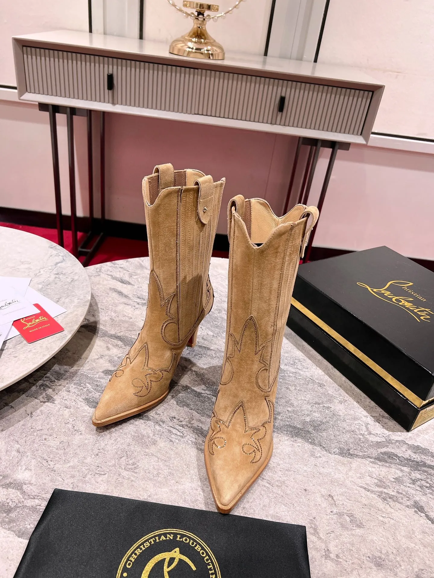 CHRISTIAN LOUBOUTIN Женские ботильоны CHRISTIAN LOUBOUTIN Женские ботильоны