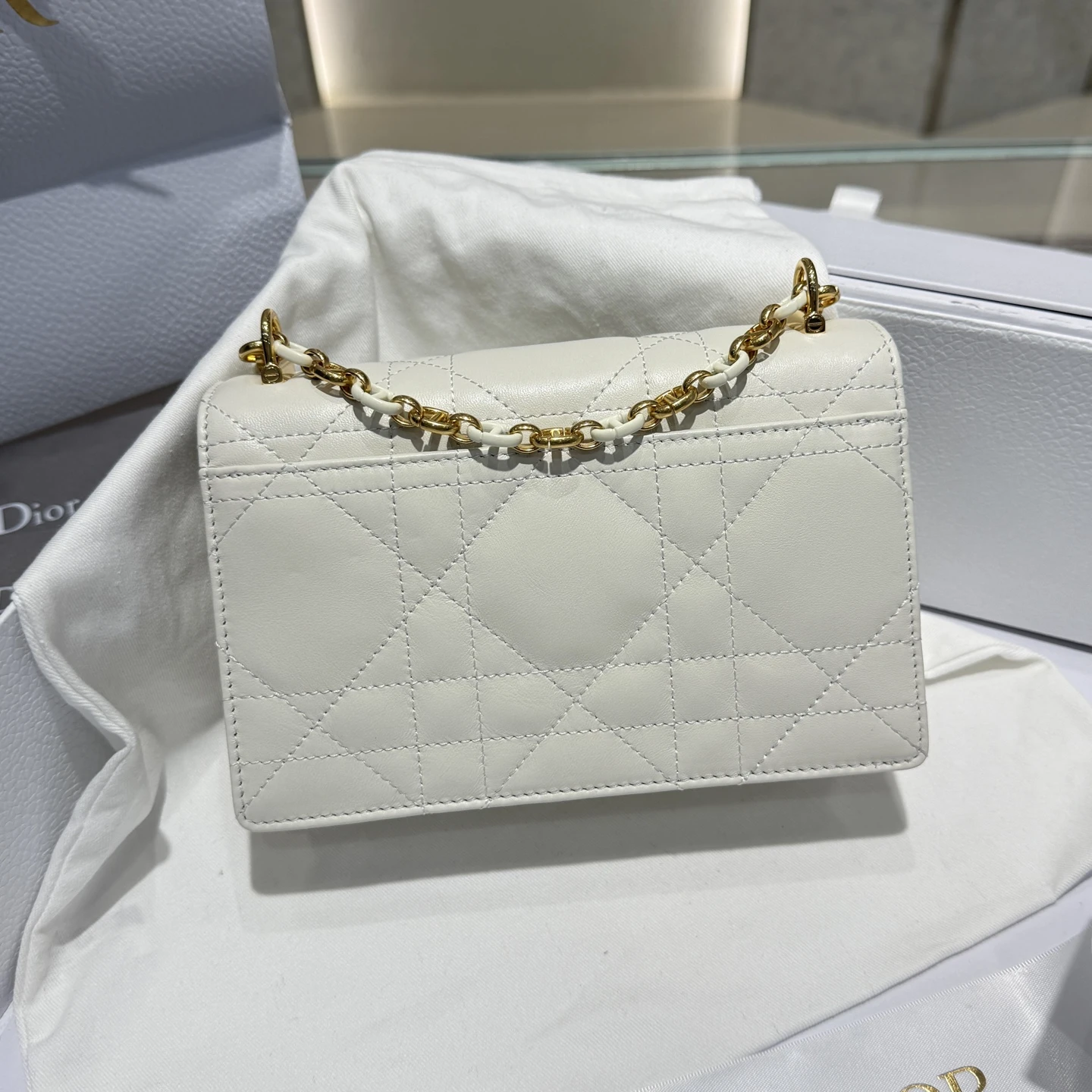 CHRISTIAN DIOR Женская сумка Miss caro 