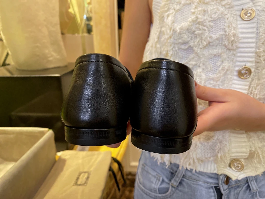 GUCCI Женские лоферы Horsebit черные