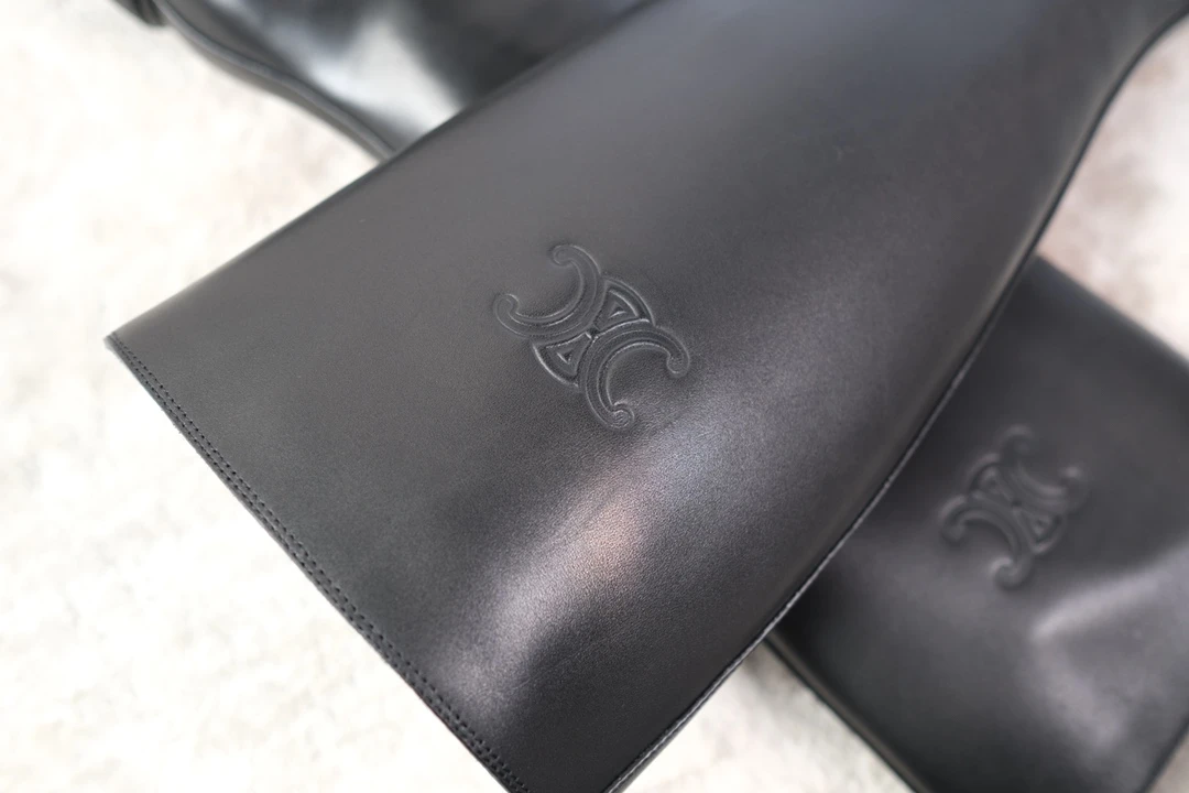 CELINE Женские сапоги трубы CELINE Женские сапоги трубы