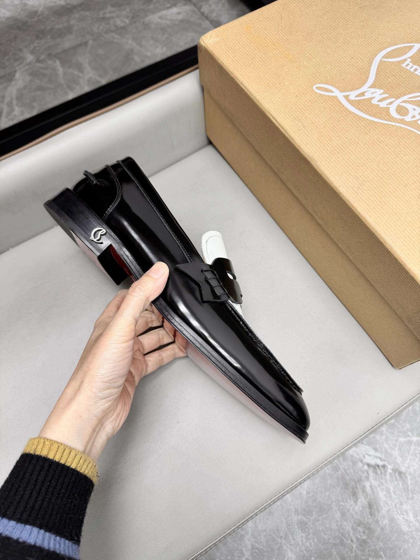 CHRISTIAN LOUBOUTIN Мужские лоферы из глянцевой кожи