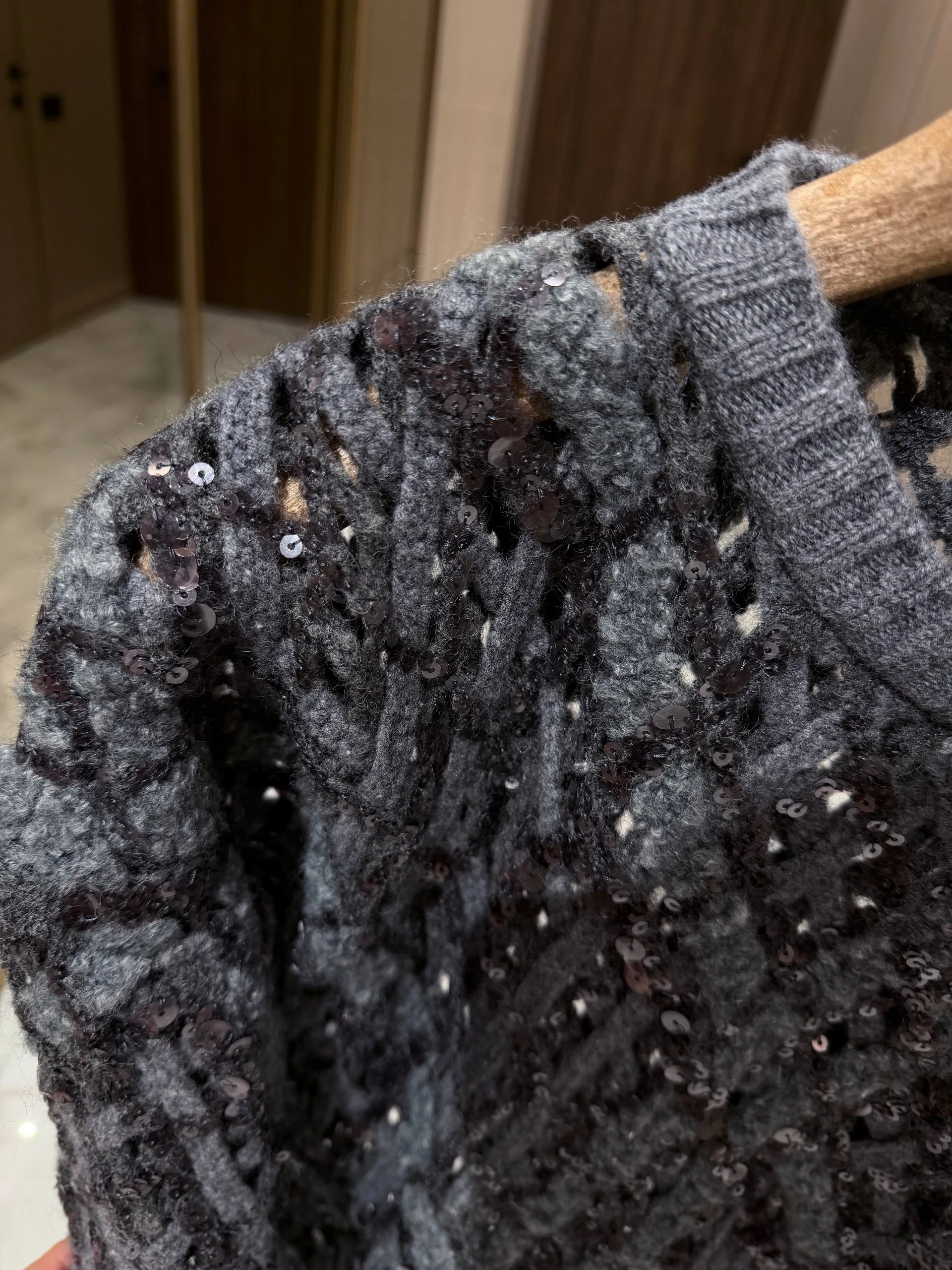 BRUNELLO CUCINELLI Женский джемпер с пайетками 