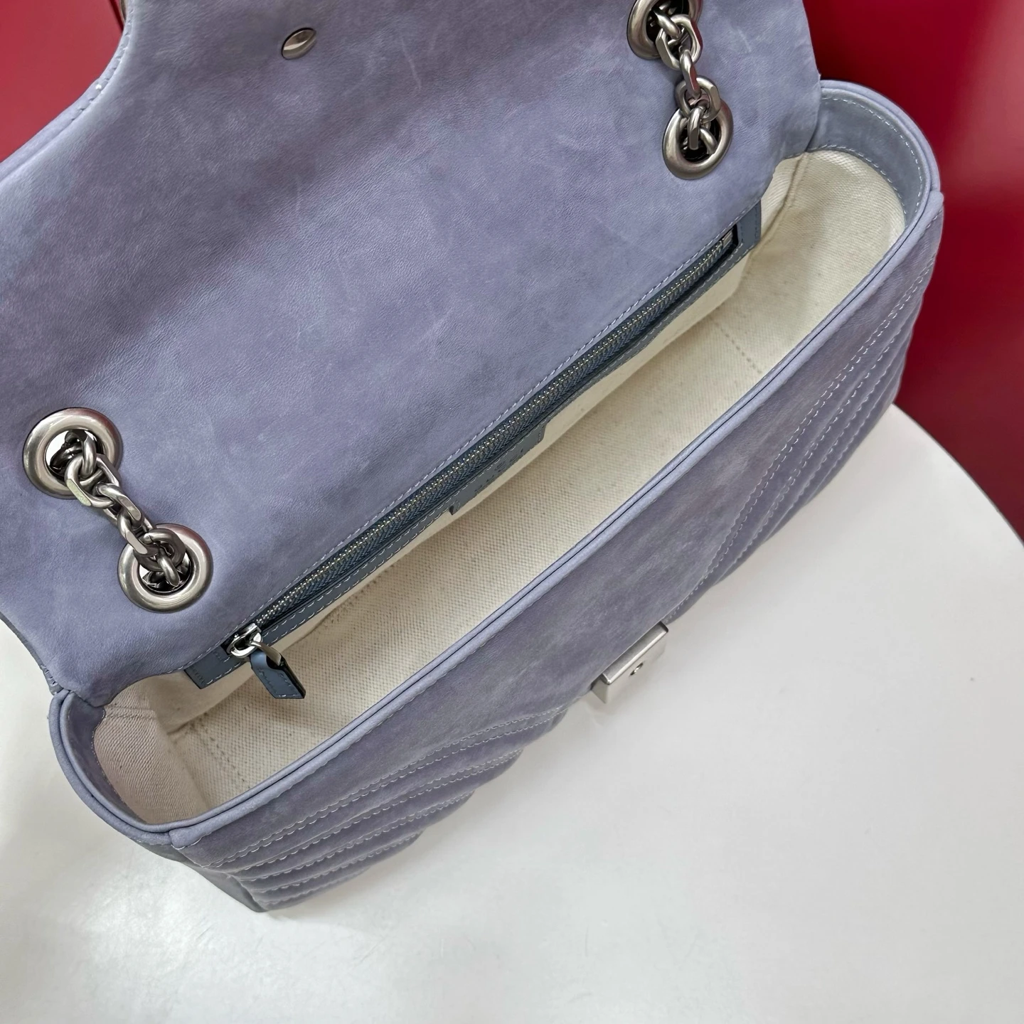 GUCCI Женская сумка Marmont medium shoulder bag