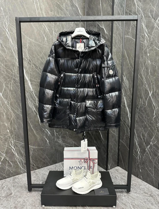 MONCLER Мужской пуховик Chiablese
