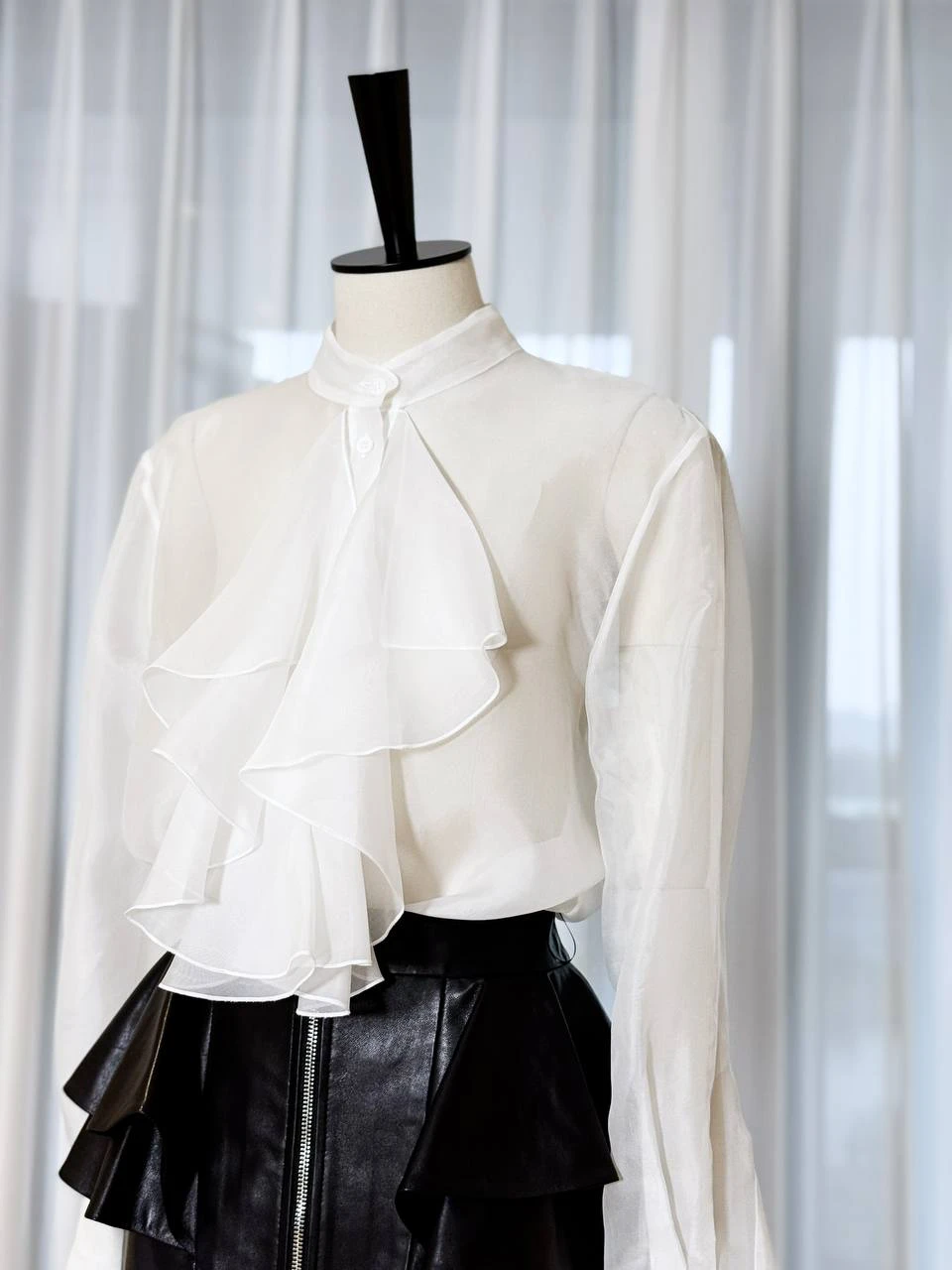 CHRISTIAN DIOR Женская блуза CHRISTIAN DIOR Женская блуза