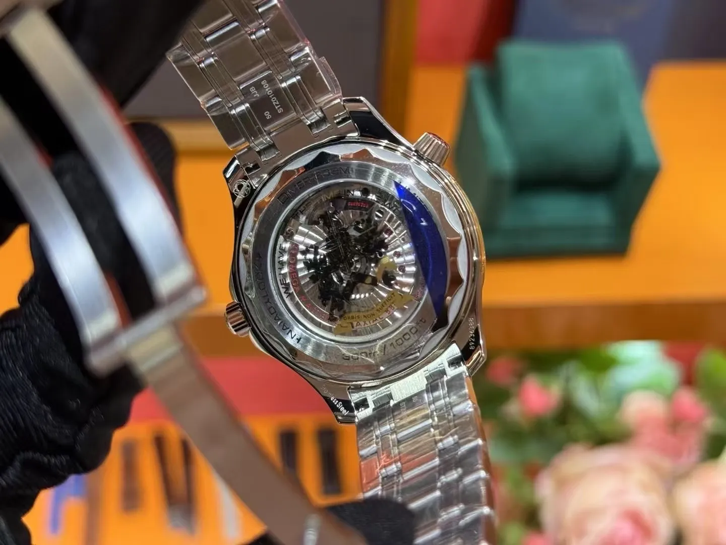 OMEGA Мужские часы Seamaster Diver 300 M James Bond OMEGA Мужские часы Seamaster Diver 300 M James Bond