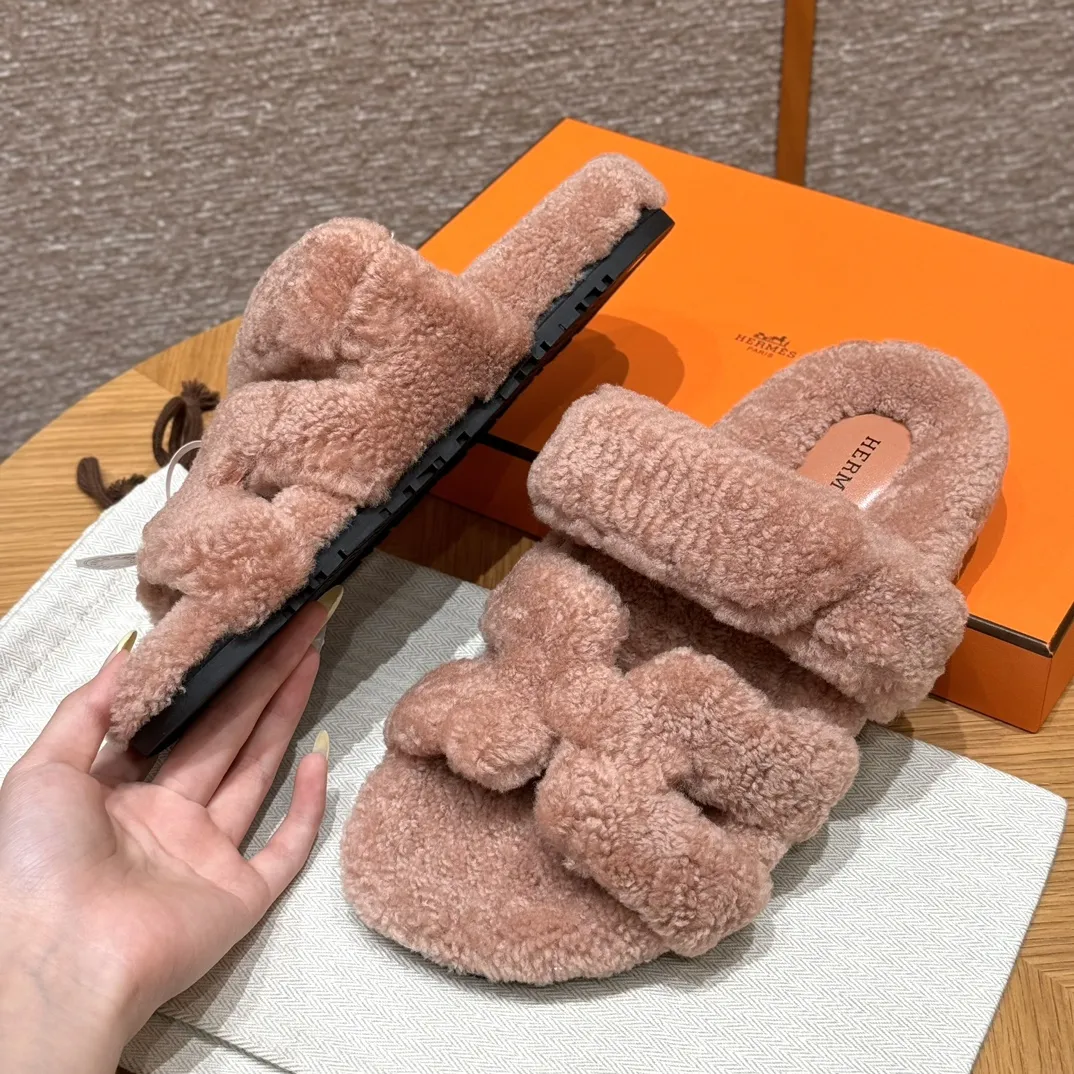 HERMES Женские сандалии Chypre из шерсти