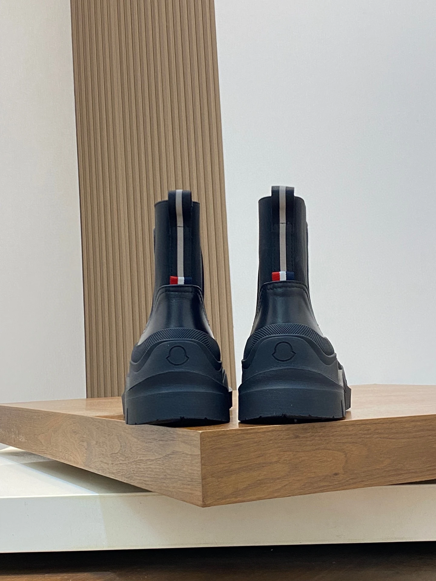 MONCLER Мужские ботинки из коровьей кожи классический силует челси