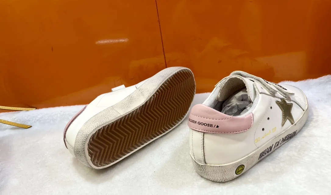 GOLDEN GOOSE Кроссовки Old School