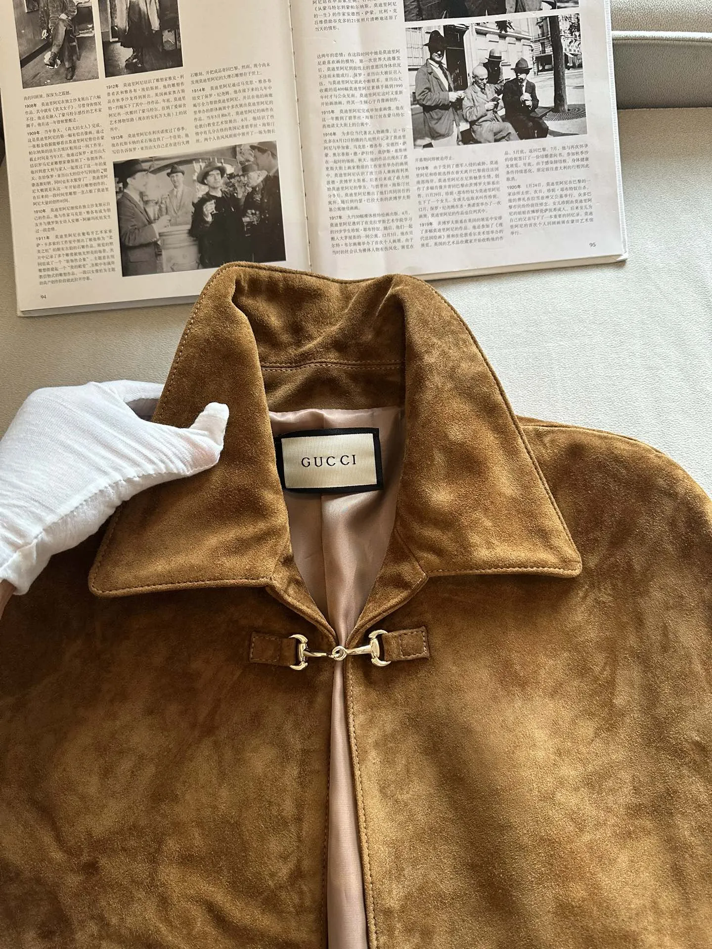 GUCCI Женский плащ из замши GUCCI Женский плащ из замши