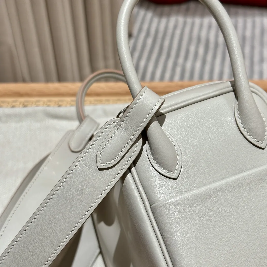 HERMES Женская сумка Lindy 19 см 8L Swift HERMES Женская сумка Lindy 19 см 8L Swift