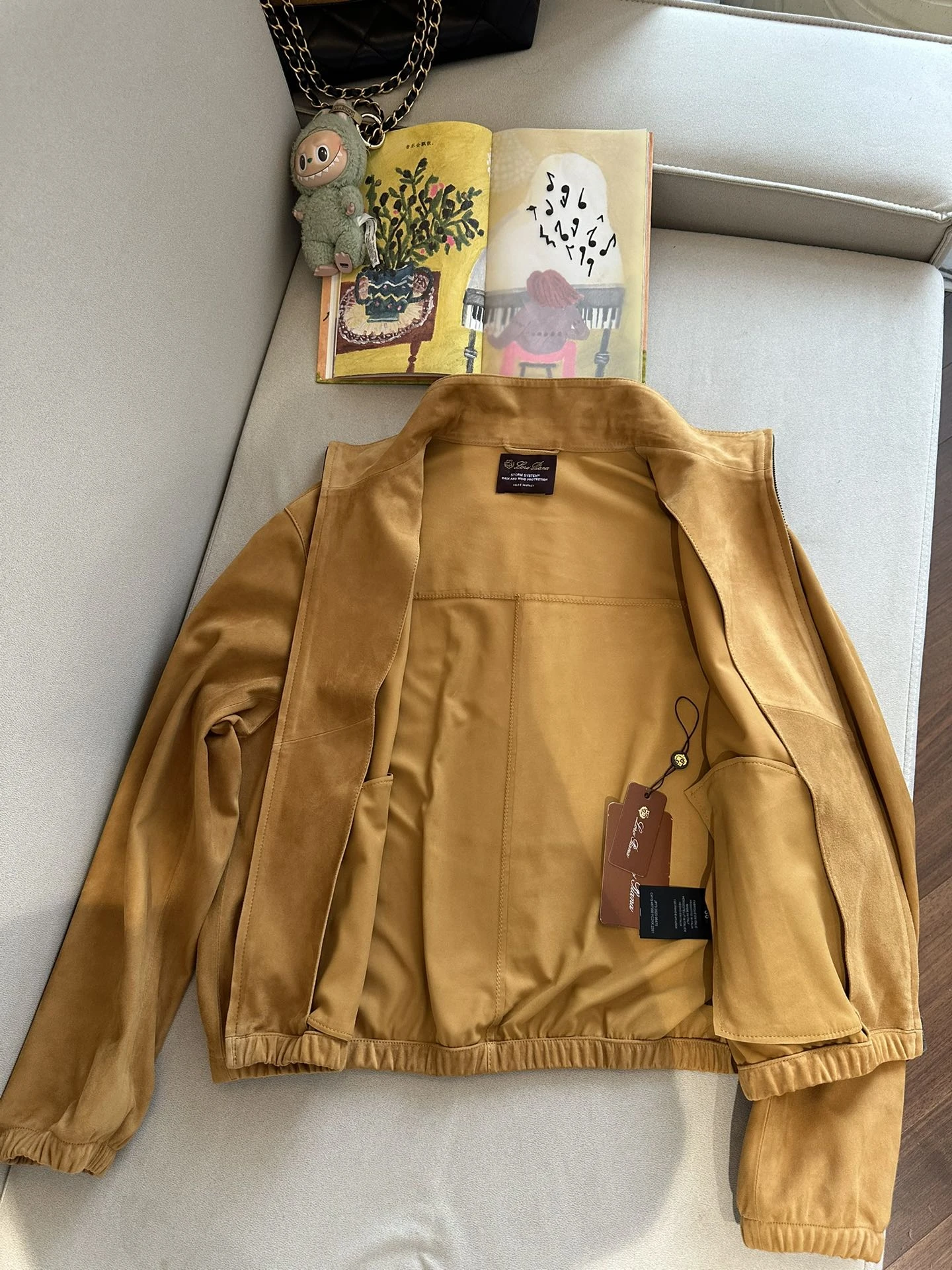 LORO PIANA Женская куртка из замши