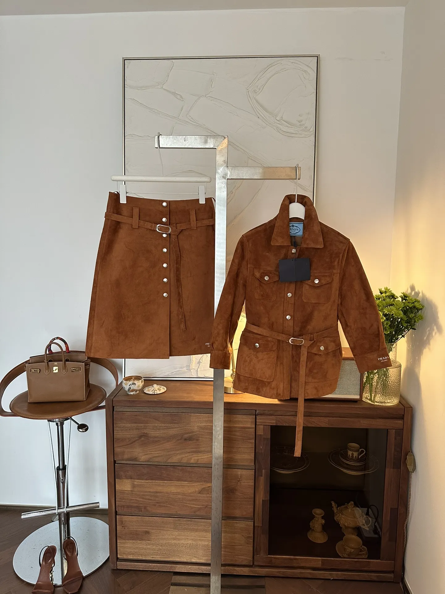 PRADA Женский костюм из замши PRADA Женский костюм из замши