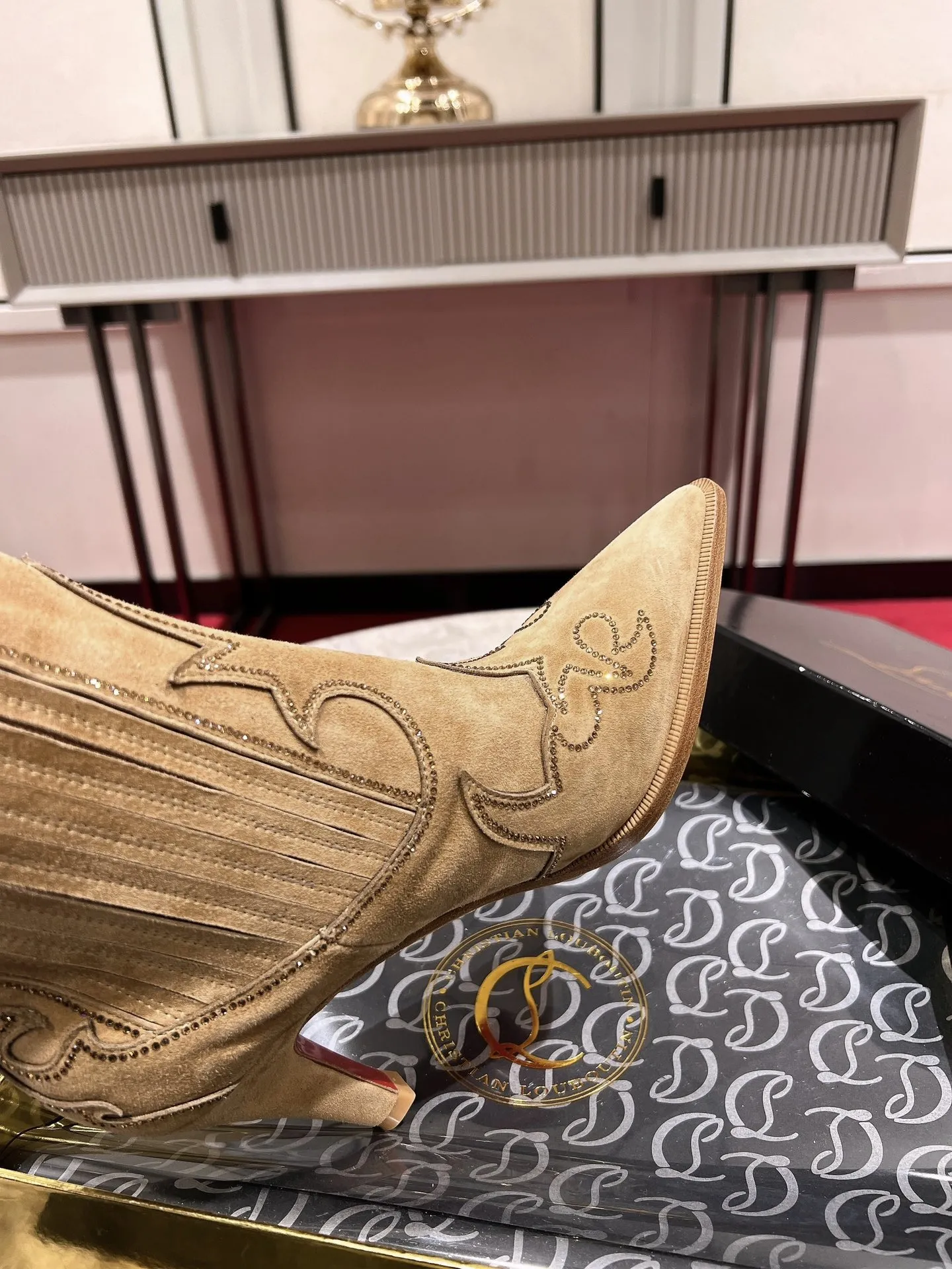 CHRISTIAN LOUBOUTIN Женские ботильоны CHRISTIAN LOUBOUTIN Женские ботильоны