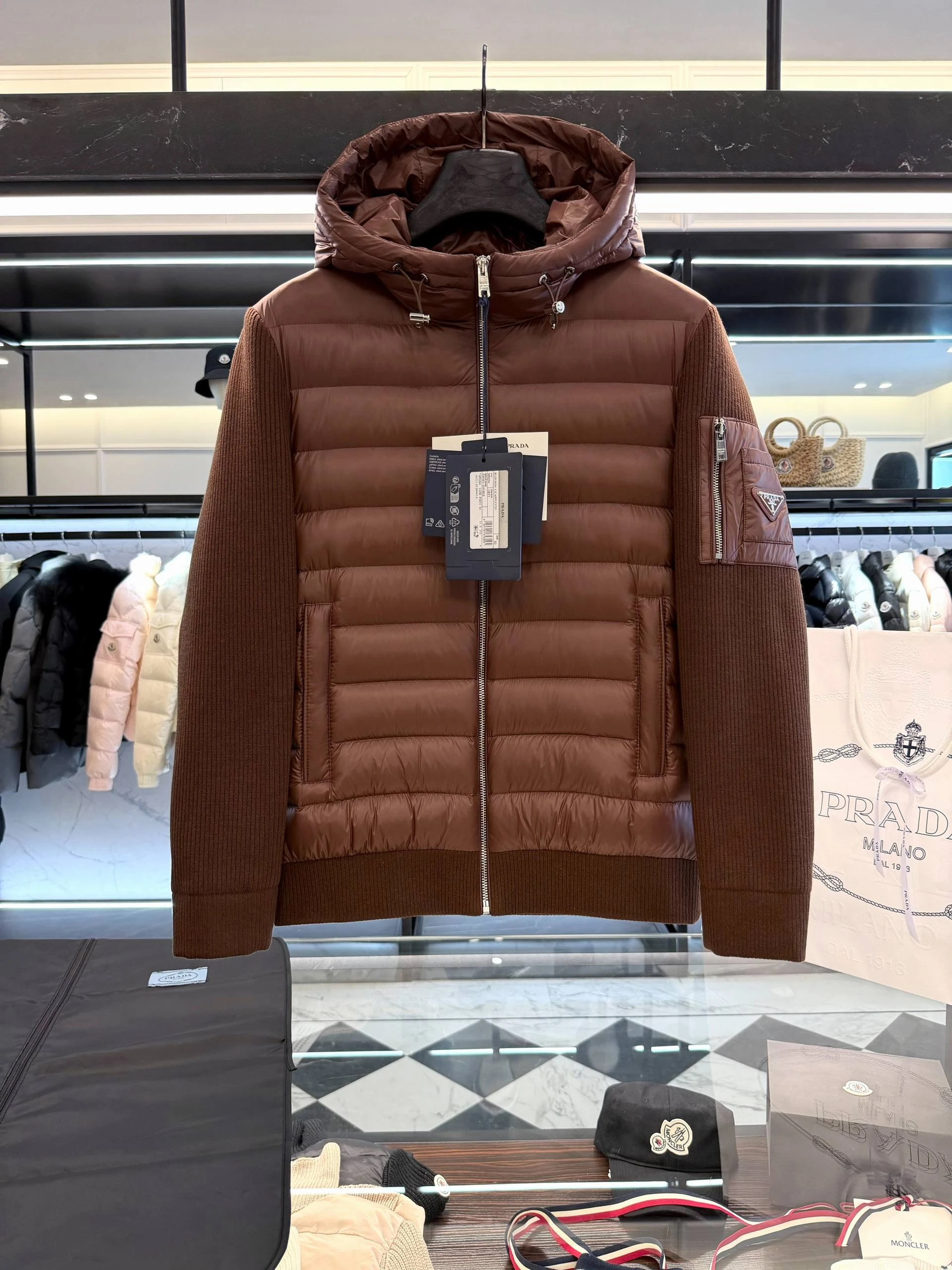 PRADA Мужская куртка с пуховым наполнителем 