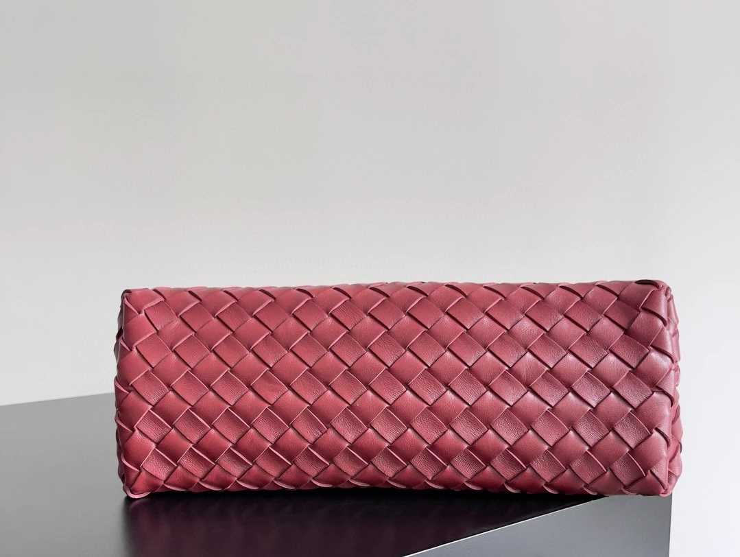 BOTTEGA VENETA Сумка East-West Andiamo 