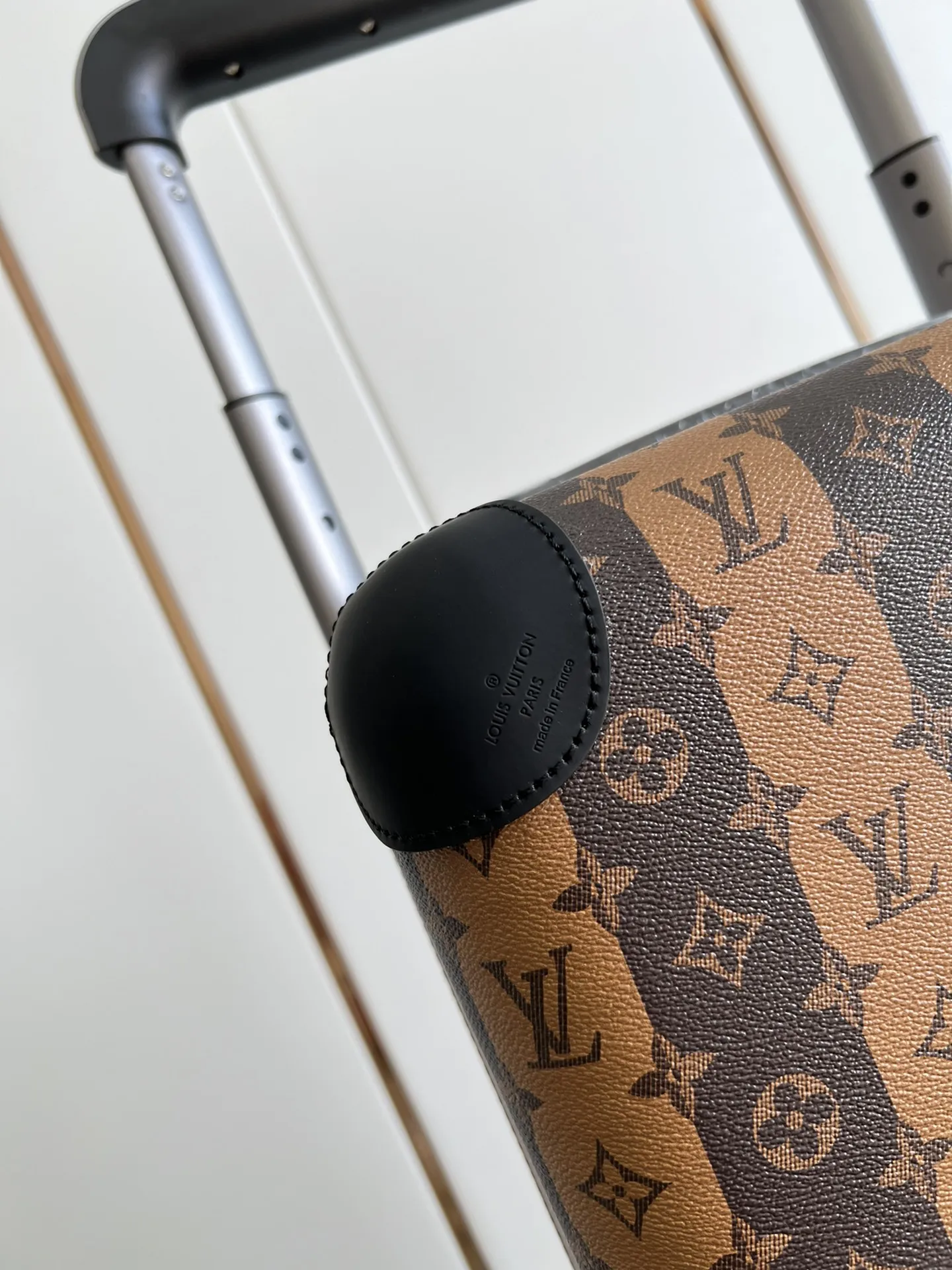 LOUIS VUITTON Чемодан Horizon Trolley Cover LOUIS VUITTON Чемодан Horizon Trolley Cover