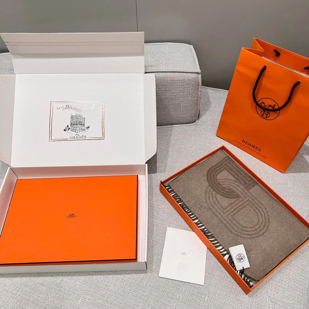 HERMES Мужской шарф из кашемира HERMES Мужской шарф из кашемира